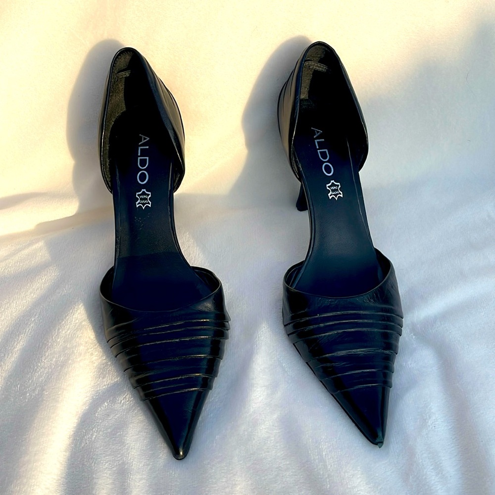 Low heel black Aldo women’s shoe